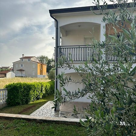 Apartmani I Soba Mia Poreč Buitenkant foto